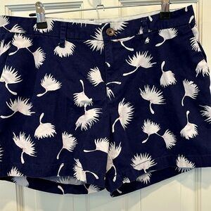 Old Navy fan print shorts, size 8
